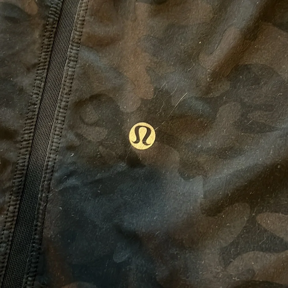 Men’s Lululemon 9” Work Out Shorts Black Camo Medium